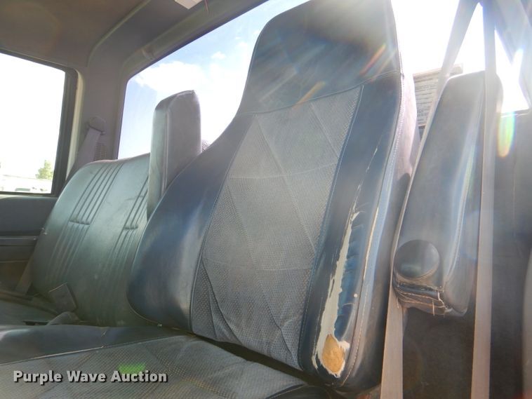 image for item DG4793 1996 Chevrolet Kodiak C6500 truck cab and chassis