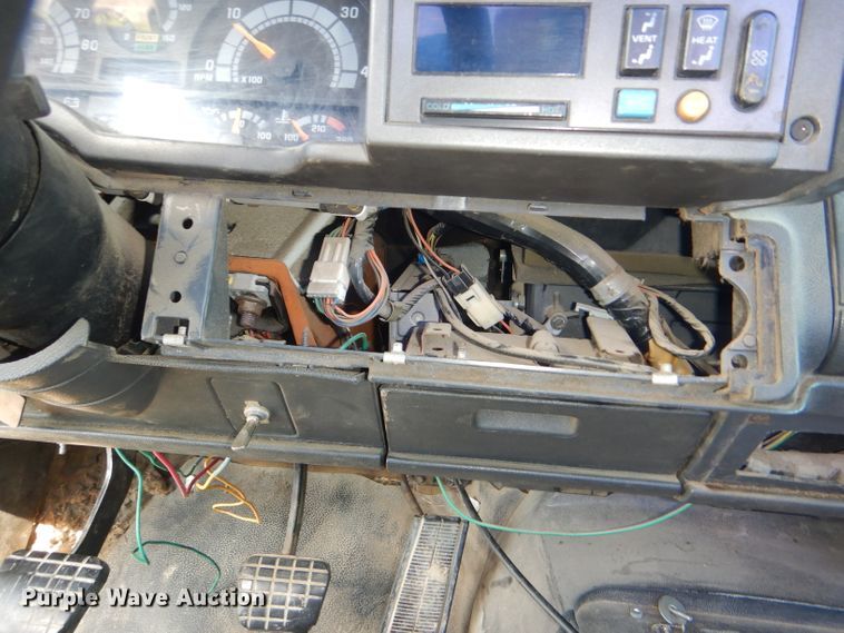 image for item DG4793 1996 Chevrolet Kodiak C6500 truck cab and chassis