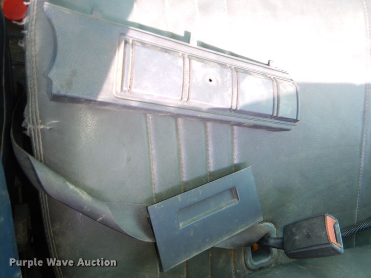 image for item DG4793 1996 Chevrolet Kodiak C6500 truck cab and chassis