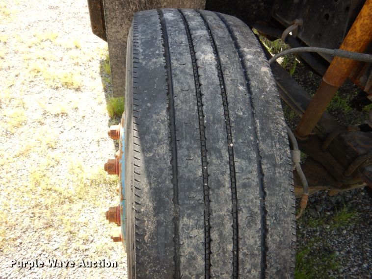 image for item DG4793 1996 Chevrolet Kodiak C6500 truck cab and chassis