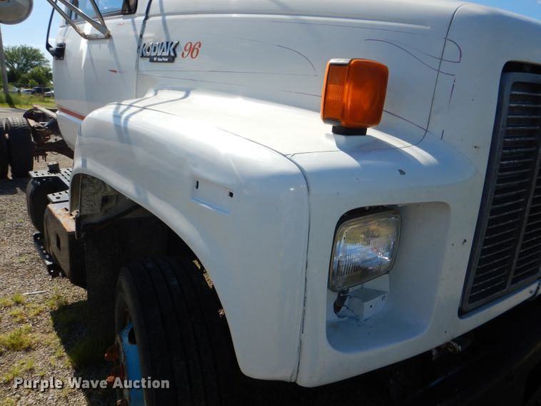 image for item DG4793 1996 Chevrolet Kodiak C6500 truck cab and chassis