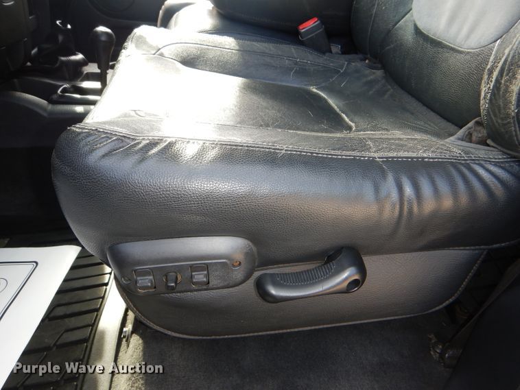 image for item DG4835 2004 Dodge Ram 2500HD Quad Cab pickup truck