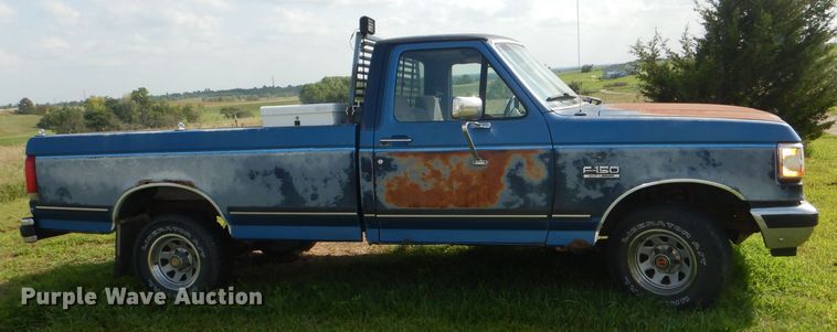image for item DG4935 1989 Ford F150 XLT pickup truck