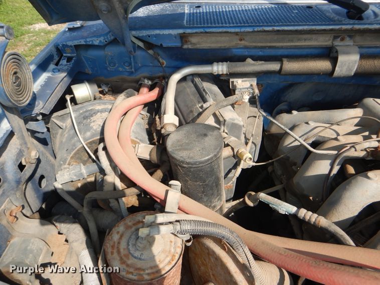 image for item DG4935 1989 Ford F150 XLT pickup truck