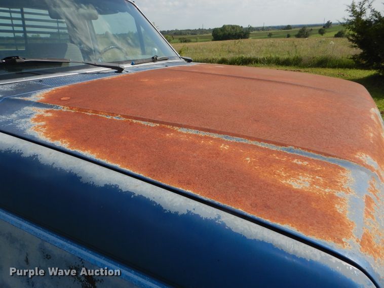 image for item DG4935 1989 Ford F150 XLT pickup truck