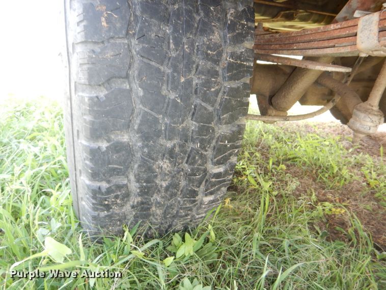 image for item DG4935 1989 Ford F150 XLT pickup truck