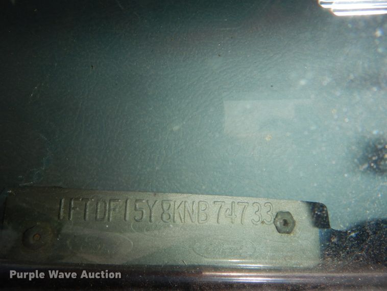 image for item DG4935 1989 Ford F150 XLT pickup truck