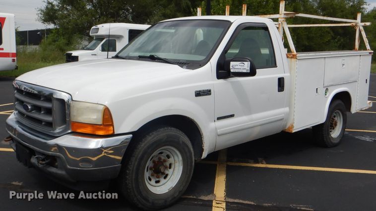 image for item DG4948 2001 Ford F250 Super Duty pickup truck