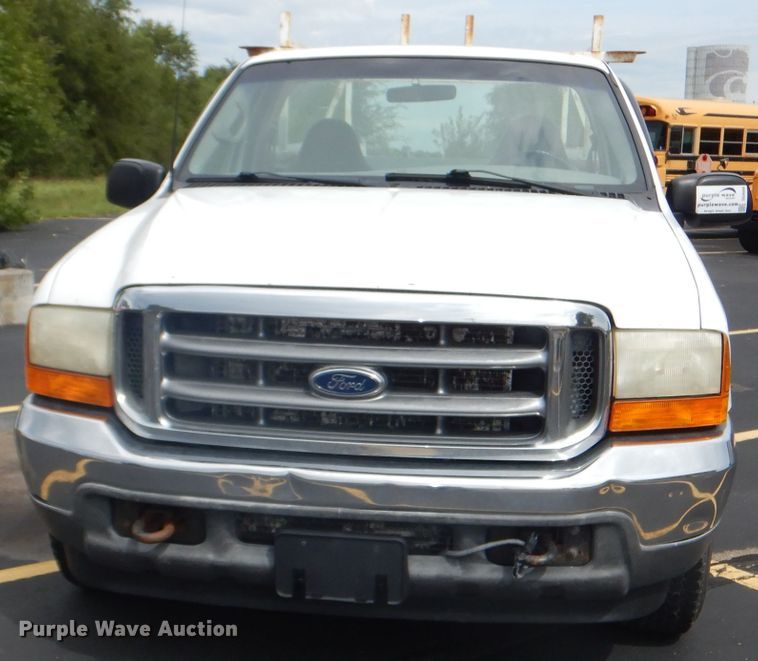 image for item DG4948 2001 Ford F250 Super Duty pickup truck