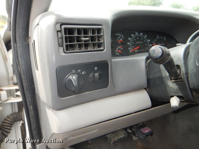 image for item DG4948 2001 Ford F250 Super Duty pickup truck