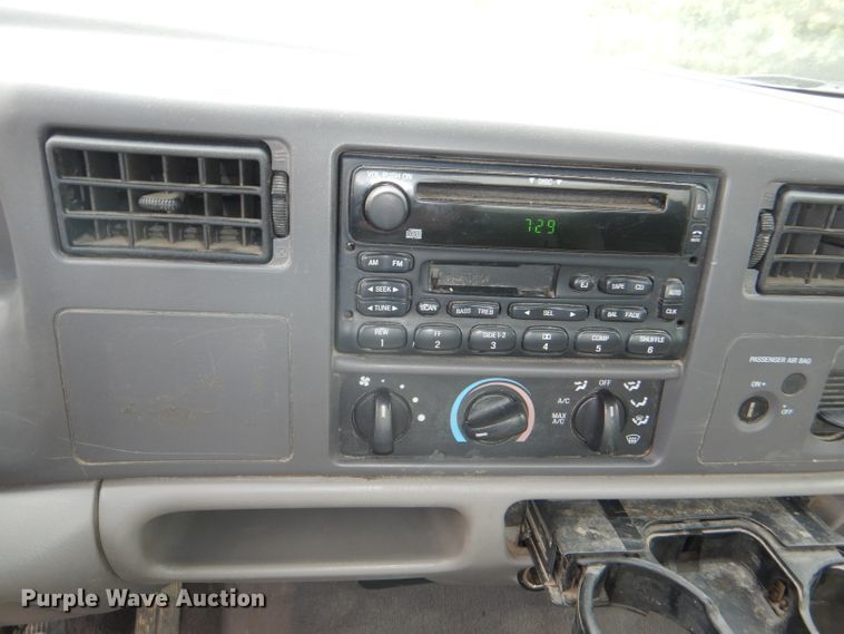 image for item DG4948 2001 Ford F250 Super Duty pickup truck