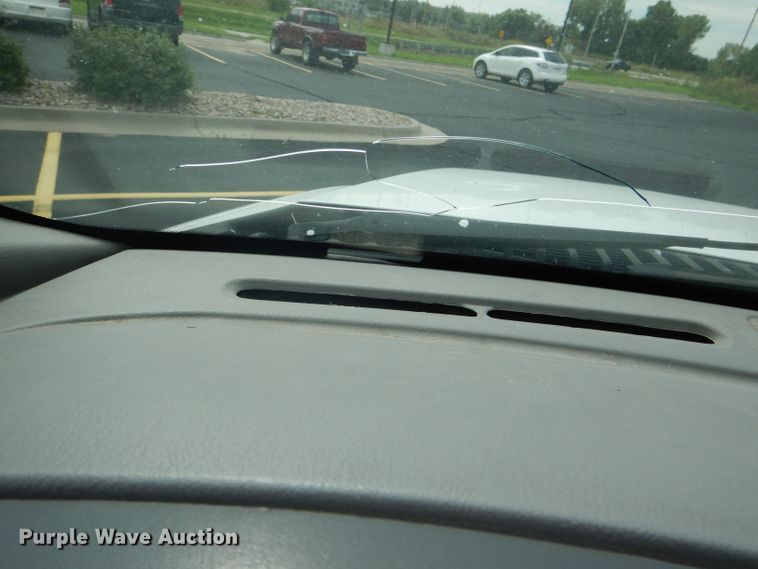 image for item DG4948 2001 Ford F250 Super Duty pickup truck