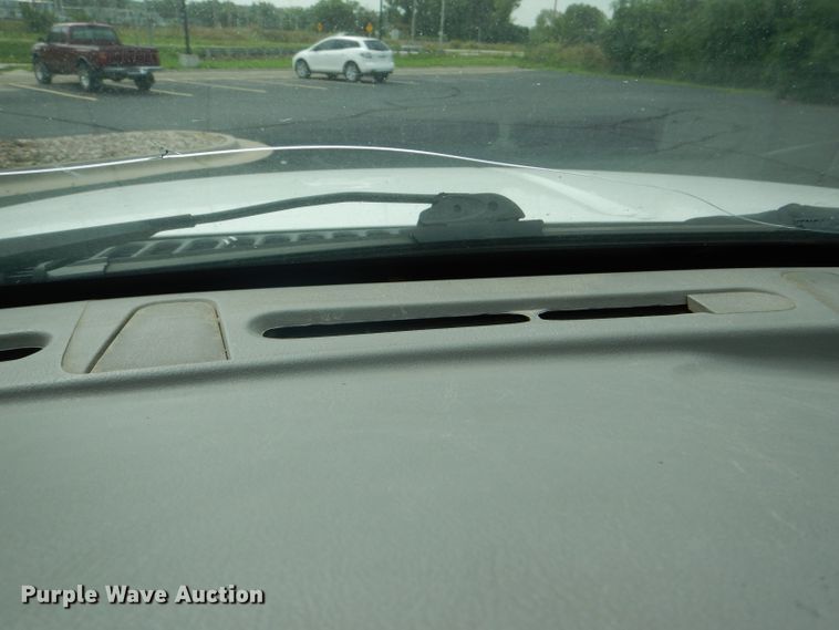 image for item DG4948 2001 Ford F250 Super Duty pickup truck