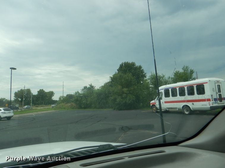 image for item DG4948 2001 Ford F250 Super Duty pickup truck