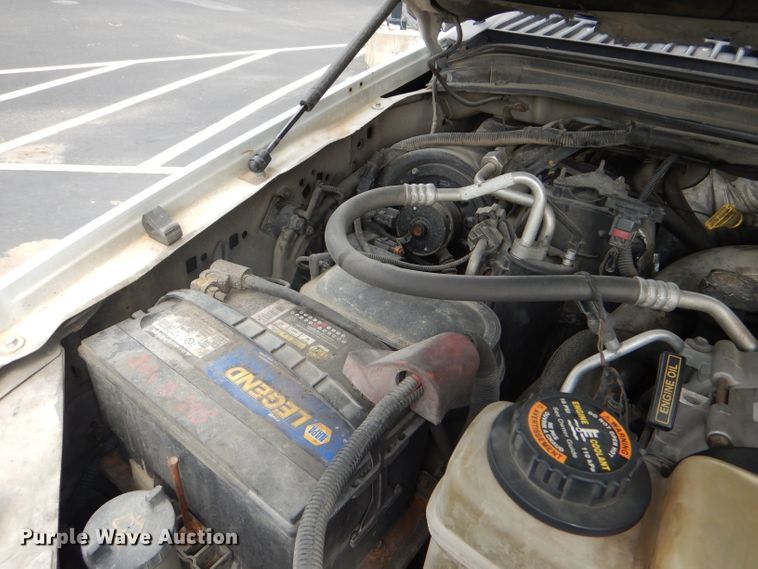 image for item DG4948 2001 Ford F250 Super Duty pickup truck