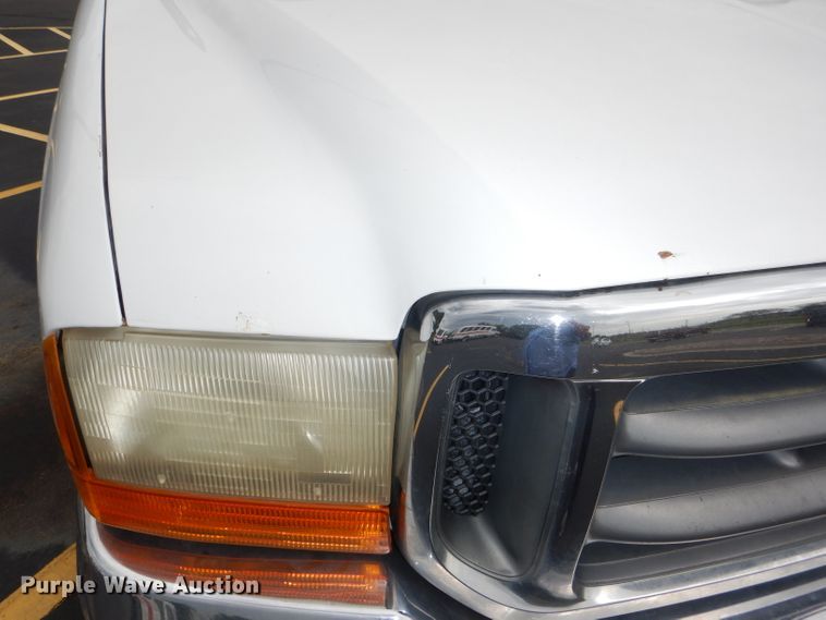 image for item DG4948 2001 Ford F250 Super Duty pickup truck