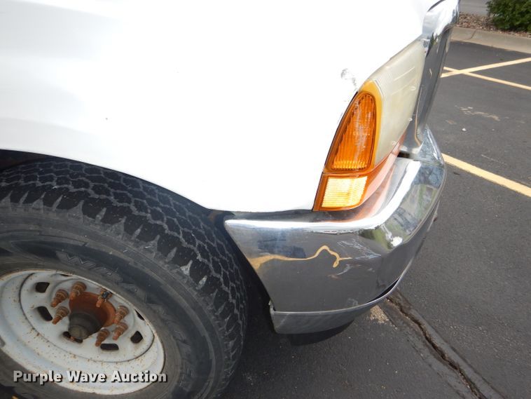 image for item DG4948 2001 Ford F250 Super Duty pickup truck