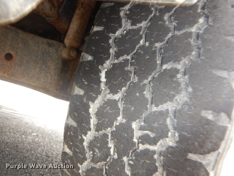 image for item DG4948 2001 Ford F250 Super Duty pickup truck