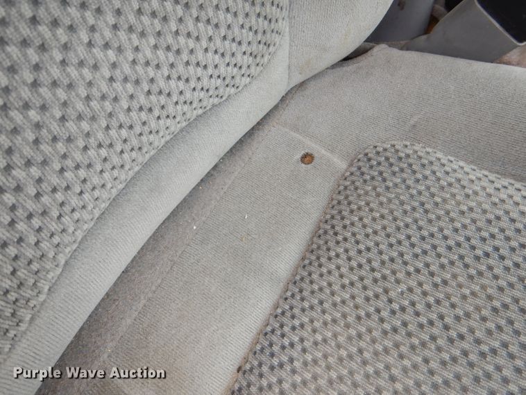 image for item DG4948 2001 Ford F250 Super Duty pickup truck