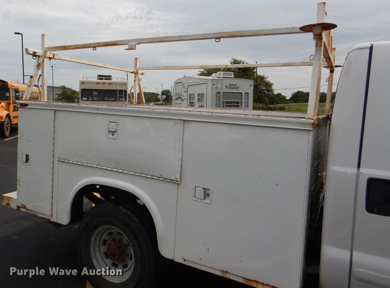 image for item DG4948 2001 Ford F250 Super Duty pickup truck