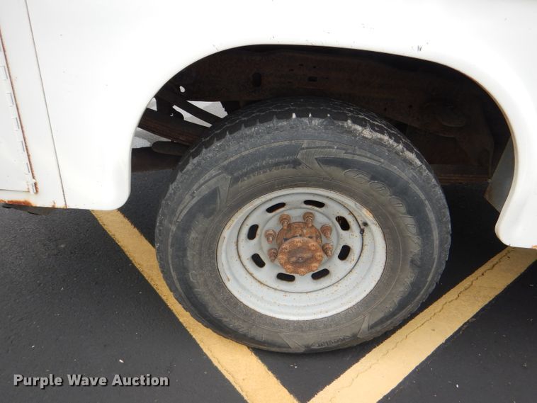 image for item DG4948 2001 Ford F250 Super Duty pickup truck