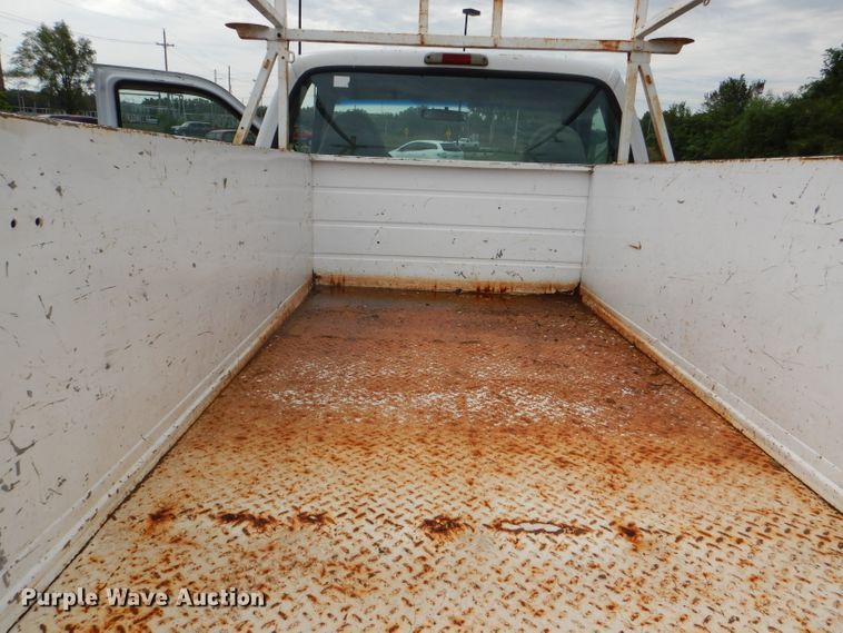 image for item DG4948 2001 Ford F250 Super Duty pickup truck