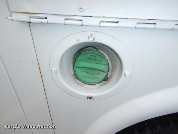 image for item DG4948 2001 Ford F250 Super Duty pickup truck