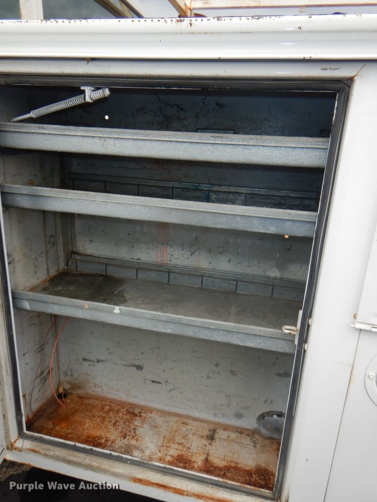 image for item DG4948 2001 Ford F250 Super Duty pickup truck