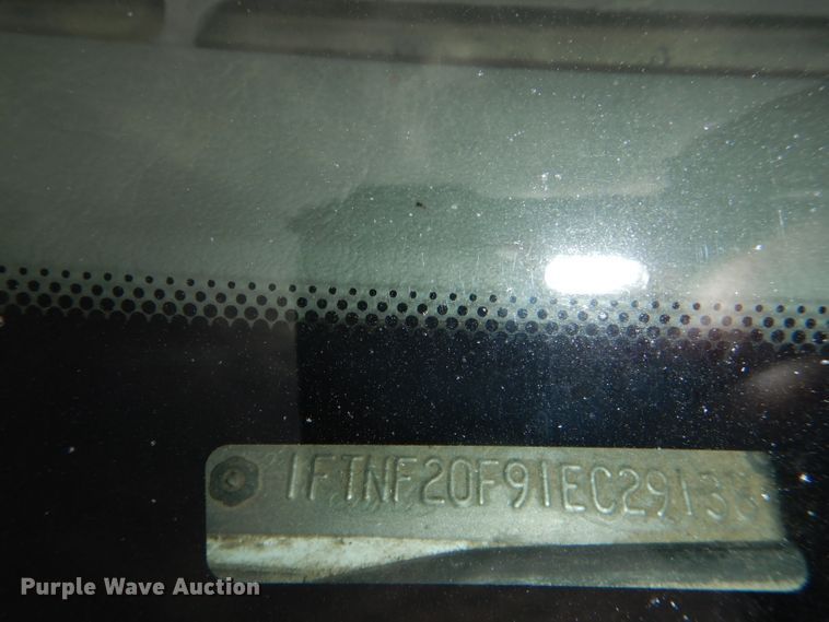 image for item DG4948 2001 Ford F250 Super Duty pickup truck