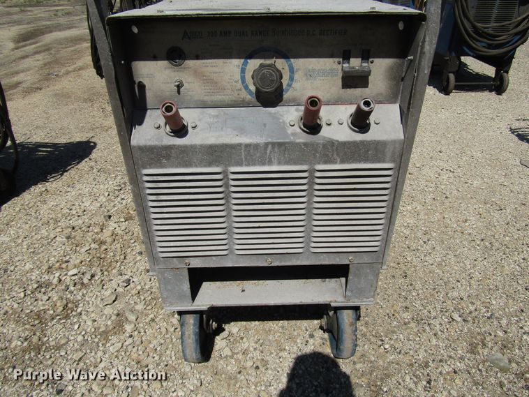 image for item DG8073 Airgo 3-DORS-24-C welder