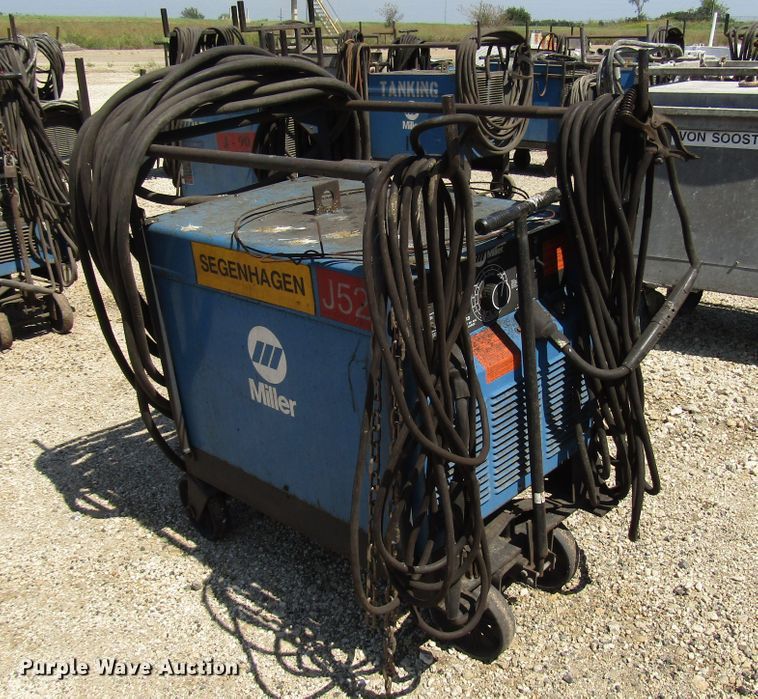 image for item DG8074 Miller SRH333 welder
