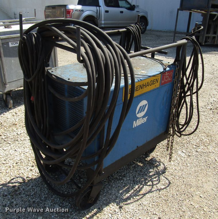 image for item DG8074 Miller SRH333 welder