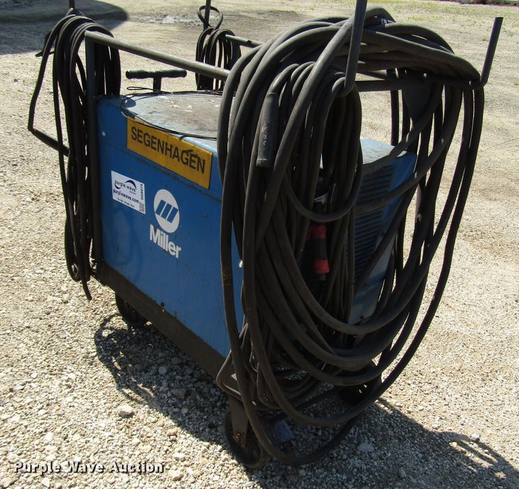 image for item DG8074 Miller SRH333 welder