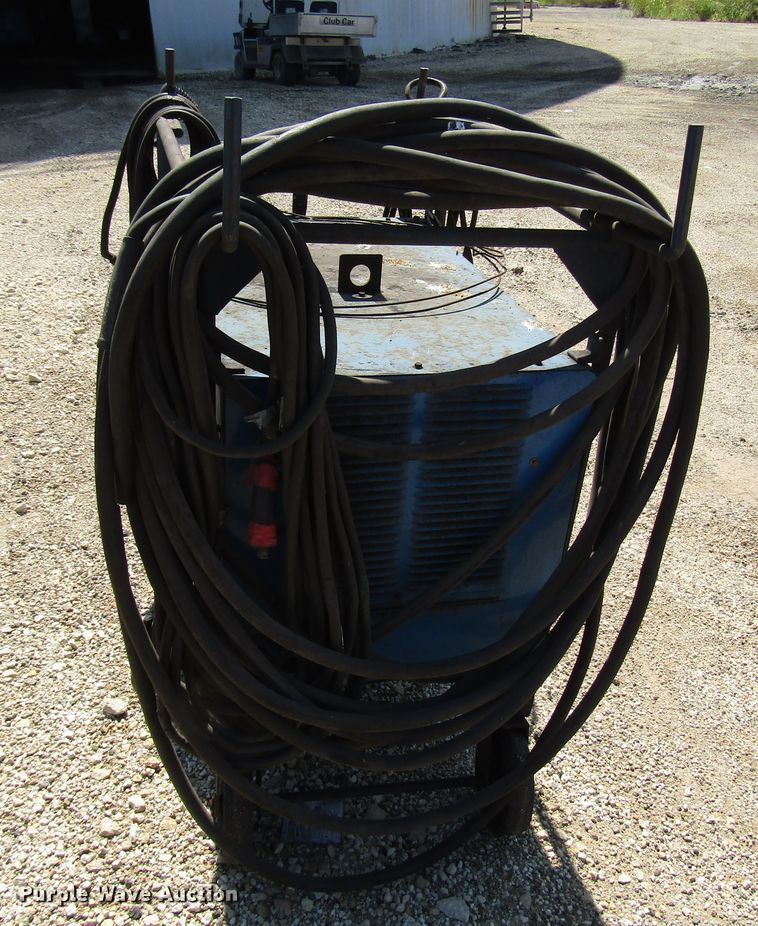 image for item DG8074 Miller SRH333 welder