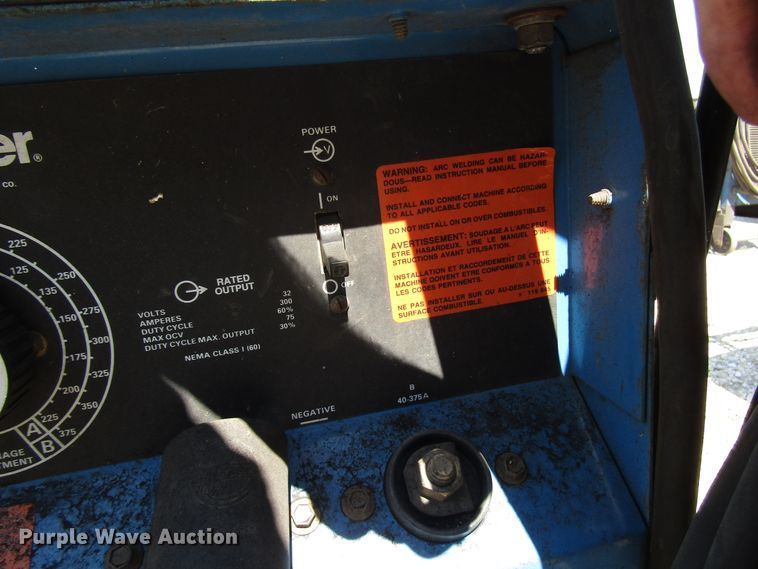 image for item DG8074 Miller SRH333 welder