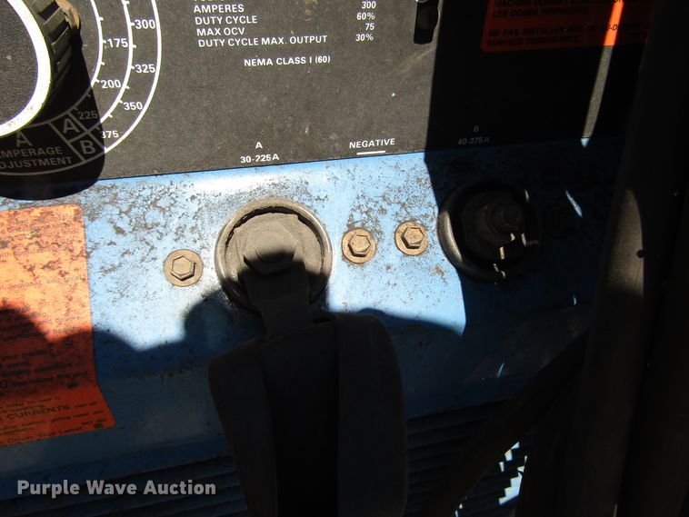 image for item DG8074 Miller SRH333 welder