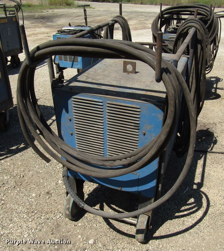 image for item DG8075 (2) Miller SRH333 welders