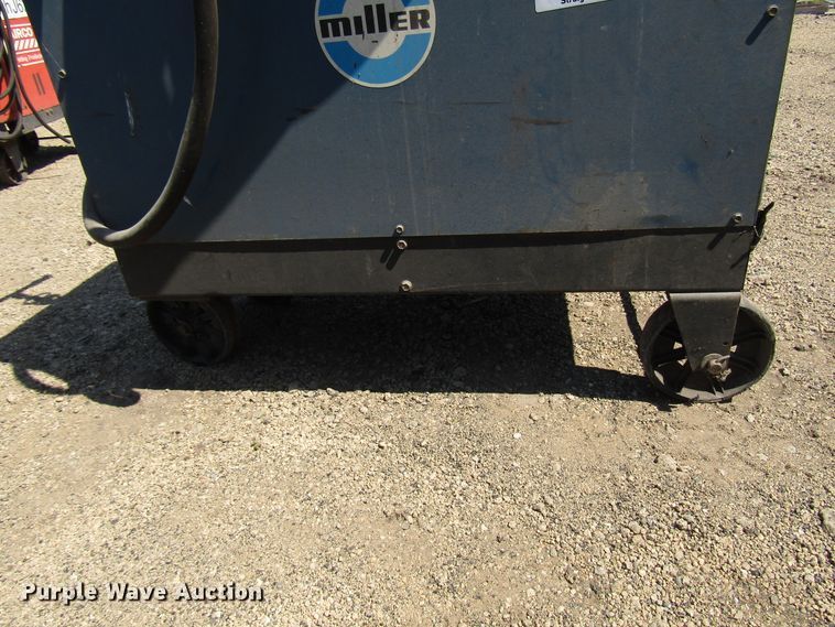 image for item DG8076 Miller Deltaweld 650 welder
