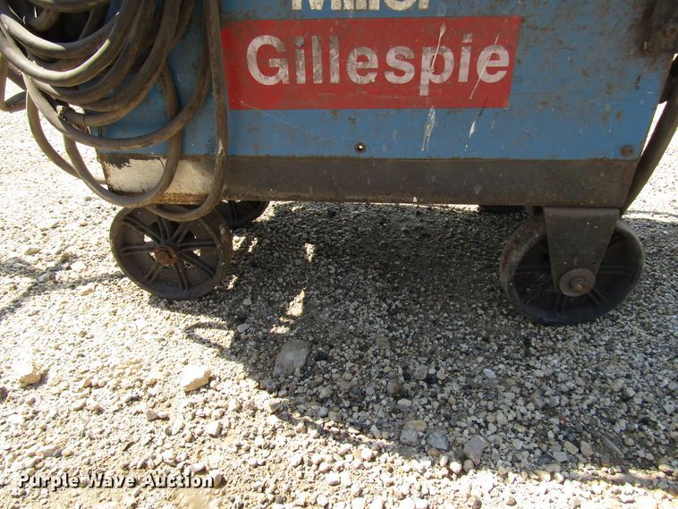 image for item DG8080 Miller Dialarc 250 AC/DC welder