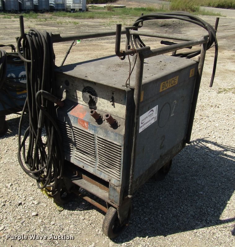 image for item DG8084 Miller SRH444 welder