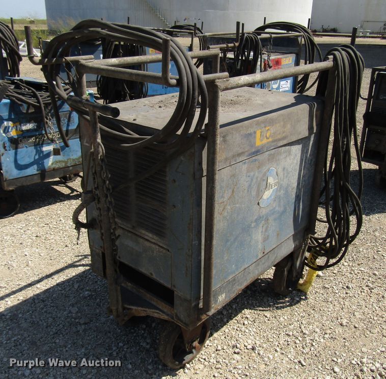 image for item DG8084 Miller SRH444 welder