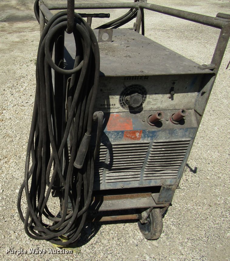 image for item DG8084 Miller SRH444 welder