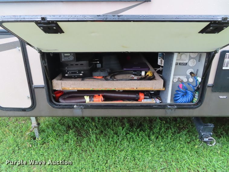 image for item DH0284 2014 Prime Time 295 camper