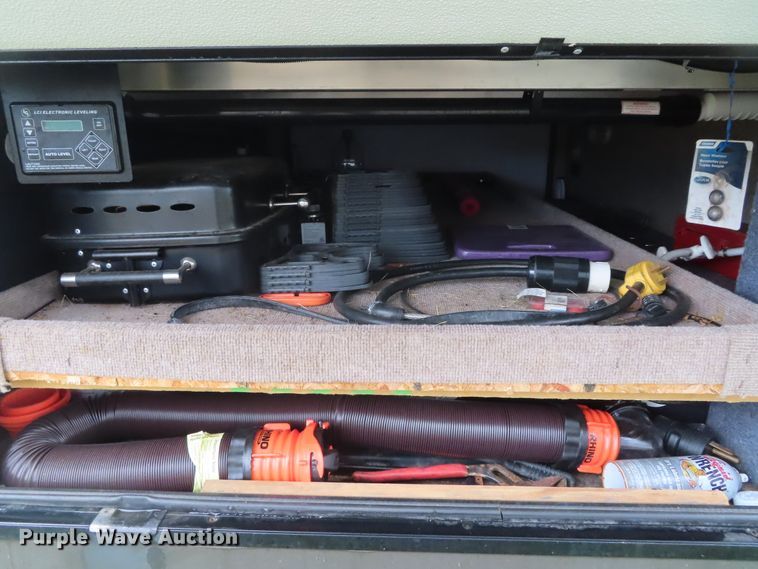 image for item DH0284 2014 Prime Time 295 camper