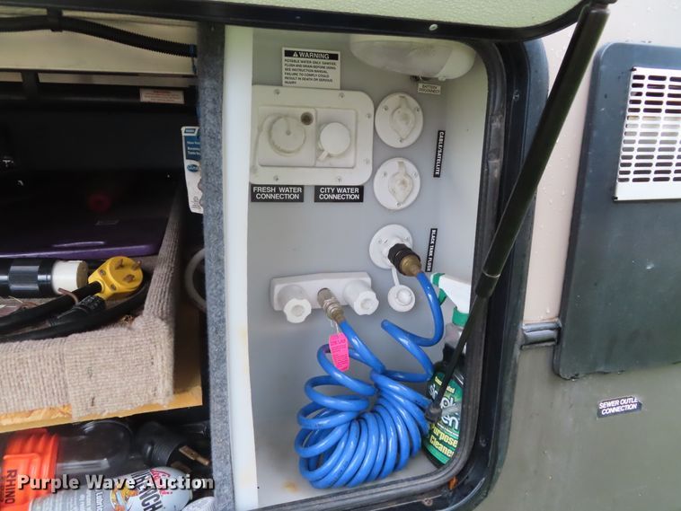 image for item DH0284 2014 Prime Time 295 camper