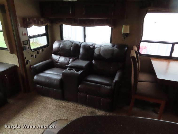 image for item DH0284 2014 Prime Time 295 camper