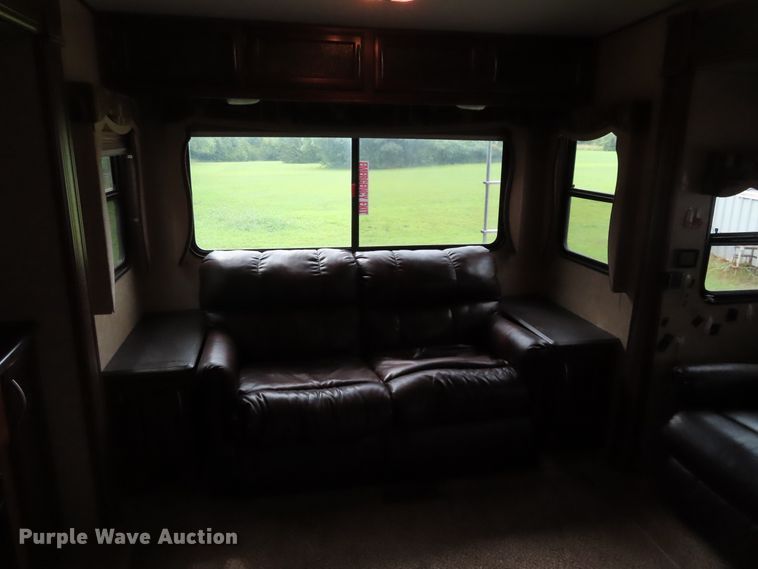 image for item DH0284 2014 Prime Time 295 camper