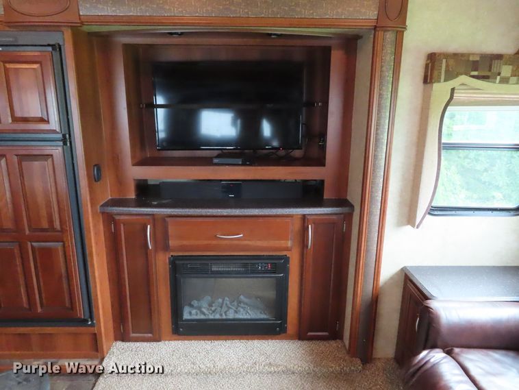 image for item DH0284 2014 Prime Time 295 camper