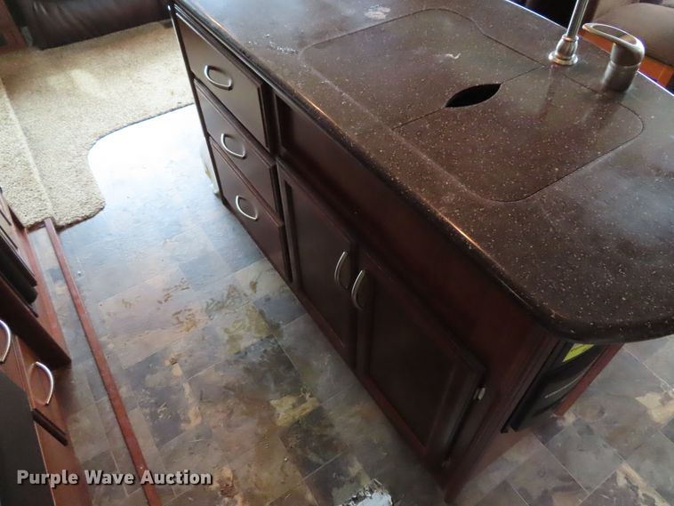 image for item DH0284 2014 Prime Time 295 camper