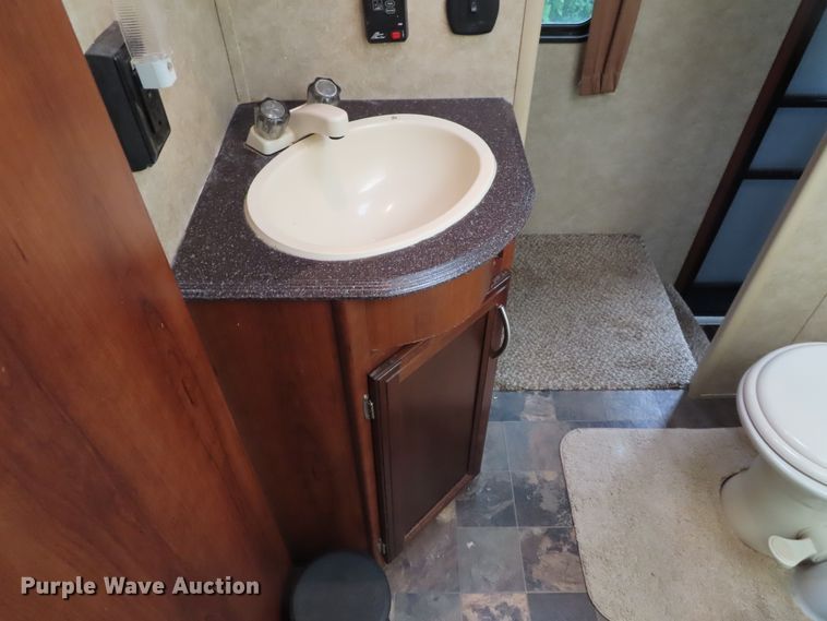 image for item DH0284 2014 Prime Time 295 camper